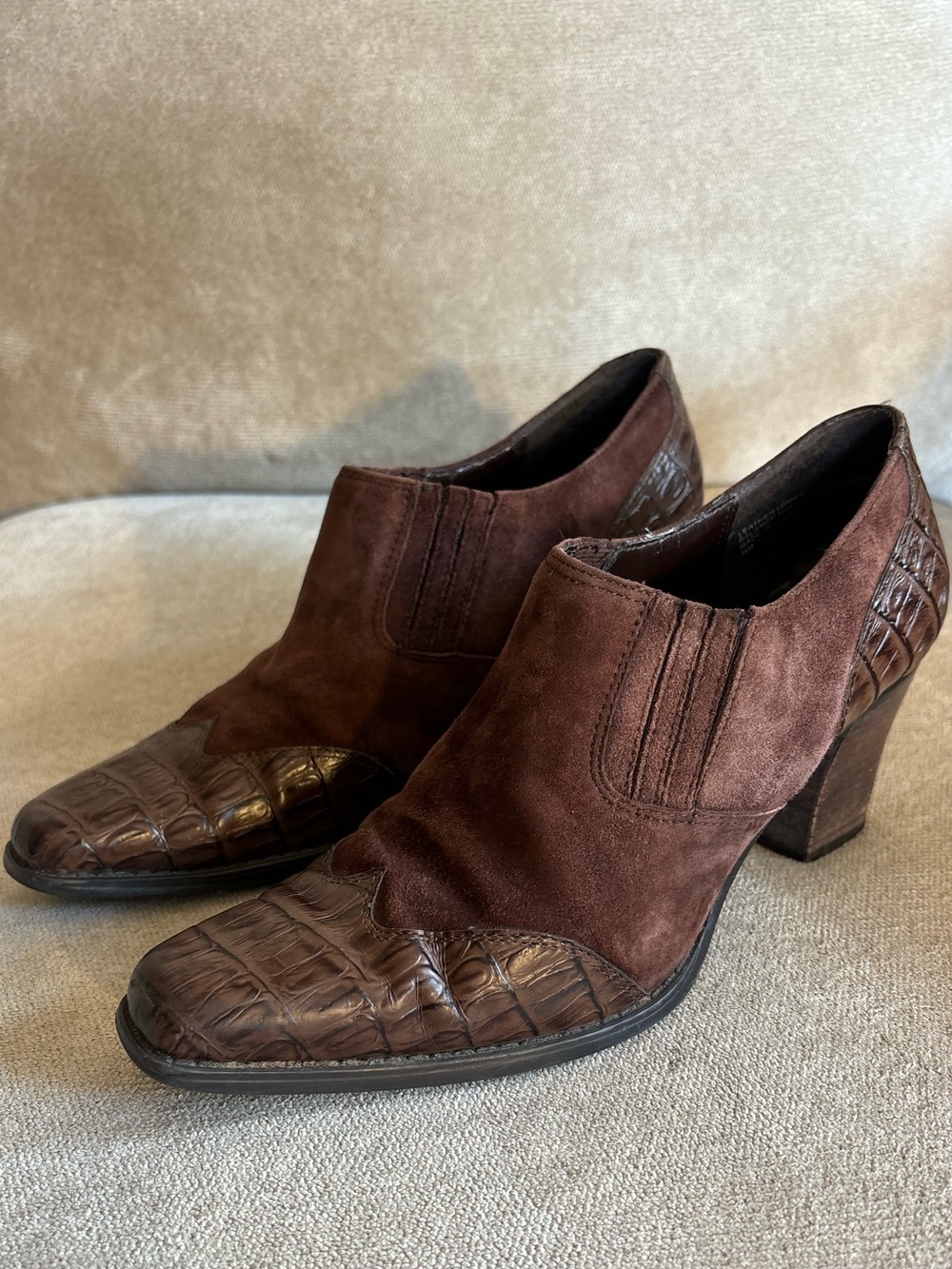 Vintage Brown Suede Leather Croc Embossed Boho Western Ankle Rounded Square Toe